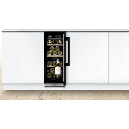 BOSCH KUW20VHF0 Weinklimaschrank (EEK F, Schwarz)