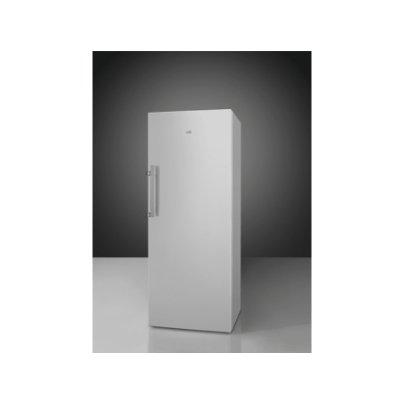 AEG RKB333E2DW Kühlschrank (E, 1550 mm hoch, Weiß)