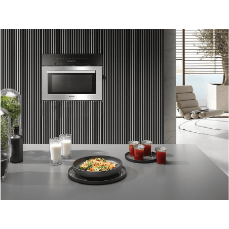 MIELE M 7140 TC Mikrowelle (900 Watt)